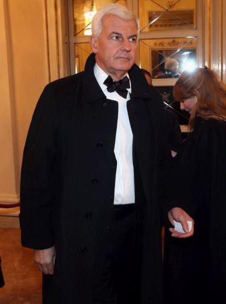 Il banchiere Alessandro Profumo, ex Monte Paschi e tante altre cose, che ha parlato a lungo nel foyer con il sindaco di Catania Enzo Bianco