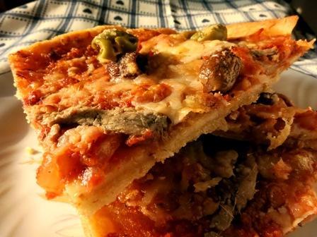 Pizza sottilissima alle acchiughe Pizza sottilissima alle acchiughe