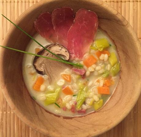 Zuppa d'orzo con funghi e motzetta