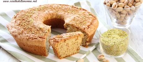 Ciambellone al pistacchio