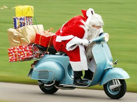 vespa_santa_claus