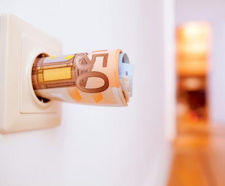 Associazioni contro riforma bollette elettriche