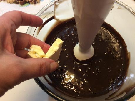 CROSTATA DI FROLLA AL CACAO CON GANACHE AL CIOCCOLATO E NOCCIOLE