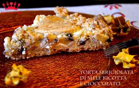 Torta sbriciolata di mele ricotta e cioccolato t