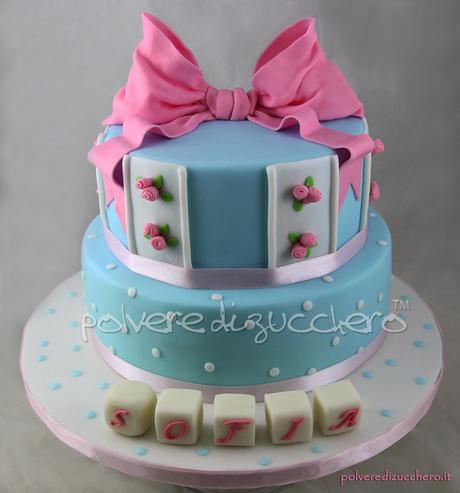 cake design pasta di zucchero polvere di zucchero battesimo bimba shabby chic azzurro rosa fiocco