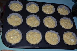 Muffin pere e gocce di cioccolato bianco