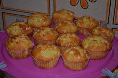 Muffin pere e gocce di cioccolato bianco