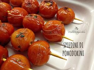 spiedini di pomodorini