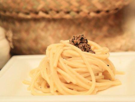 Spaghetto quadrato La Molisana con crema di caciocavallo e Tartufo