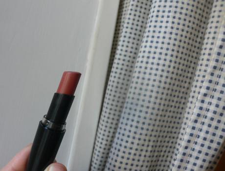 lipstick megalast wet ‘n wild P1070612.JPG