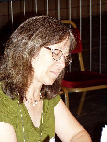 English: Robin Hobb at Worldcon 2005 in Glasgo...