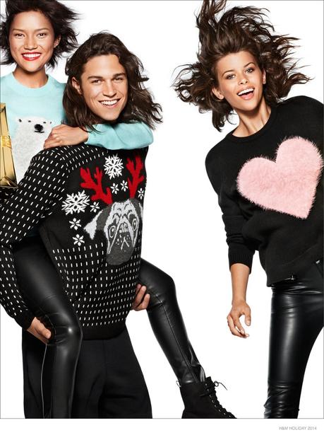 Chic Ways to Wear a Christmas Sweater