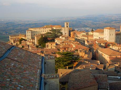 Todi_Tempio di San Fortunato_viaggiandovaldi