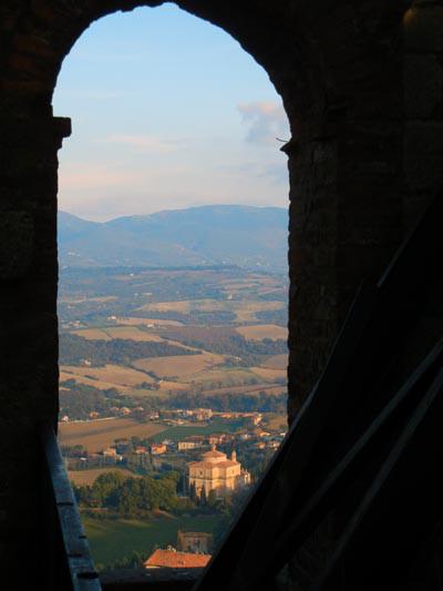 Todi_Tempio di San Fortunato_viaggiandovaldi