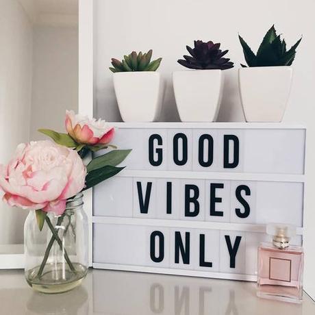 INSPIRATION: ALL I WANT FOR CHRISTMAS lightbox - all I want for christmas