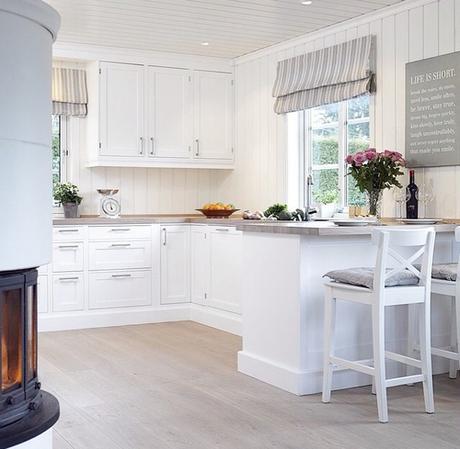 INSPIRATION: ALL I WANT FOR CHRISTMAS home decor, shabby