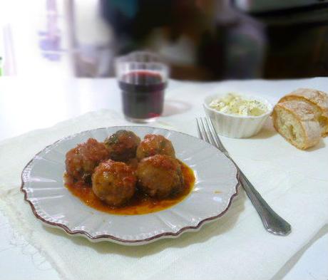 polpette di carne con cuore di feta