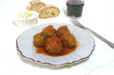 polpette di carne con cuore di feta