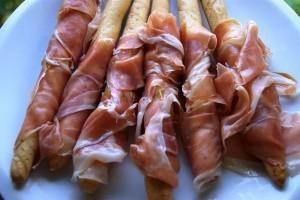 antipasto Grissini_prosciutto sandaniele