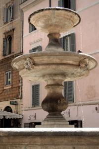 Fontana madonna dei monti 4