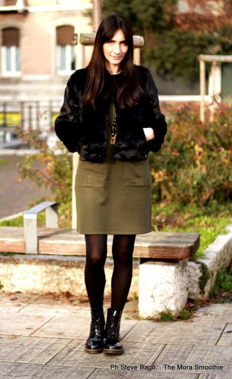 fashion, fashionblog, fashionblogger, paola buonacara, outfit, look, ootd, lookoftheday, aeronautica militare, serene, serenelle, collana, abito, dress, abito felpa, necklace, collana portafortuna, outfit inverno, italian blogger, italian fashionblogger, fashion blogger italiana, web influencer, web influencer italiana, photography, natale, regalo di natale, regalo di natale donna, regalo di natale portafortuna