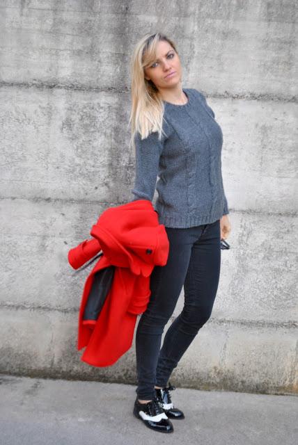 outfit maglione in lana grigio come abbinare un maglione grigio abbinamenti maglione grigio outfit grigio come abbinare il grigio how to wear grey sweater grey sweater street style how to wear grey sweater how to combine grey sweater outfit outfit casual invernali outfit da giorno invernale outfit dicembre 2015 december outfit casual winter outfit mariafelicia magno fashion blogger colorblock by felym fashion blog italiani fashion blogger italiane blog di moda blogger italiane di moda fashion blogger bergamo fashion blogger milano fashion bloggers italy italian fashion bloggers influencer italiane italian influencer 