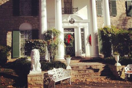 Cartolina da Graceland: Elvis Aaron Presley abita ancora qui