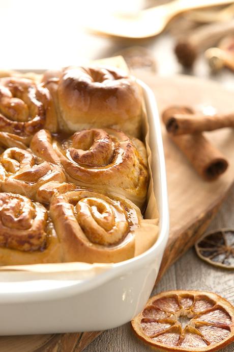 CINNAMON ROLLS VEGAN