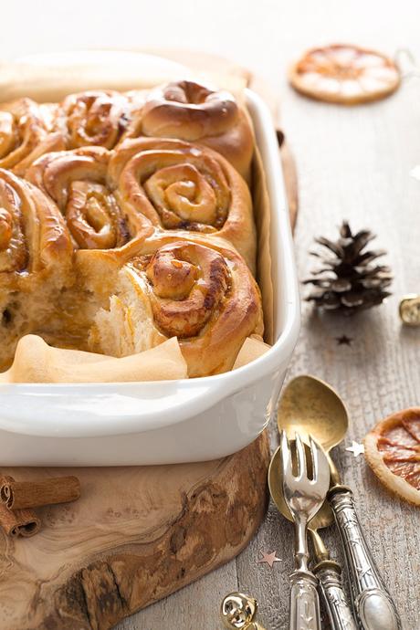 CINNAMON ROLLS VEGAN