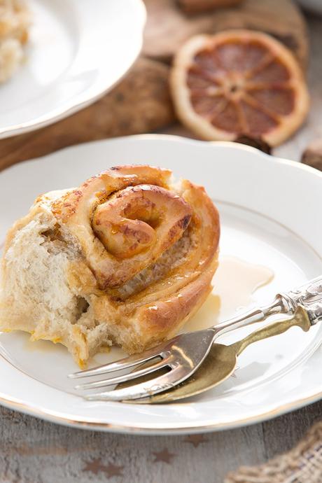 CINNAMON ROLLS VEGAN