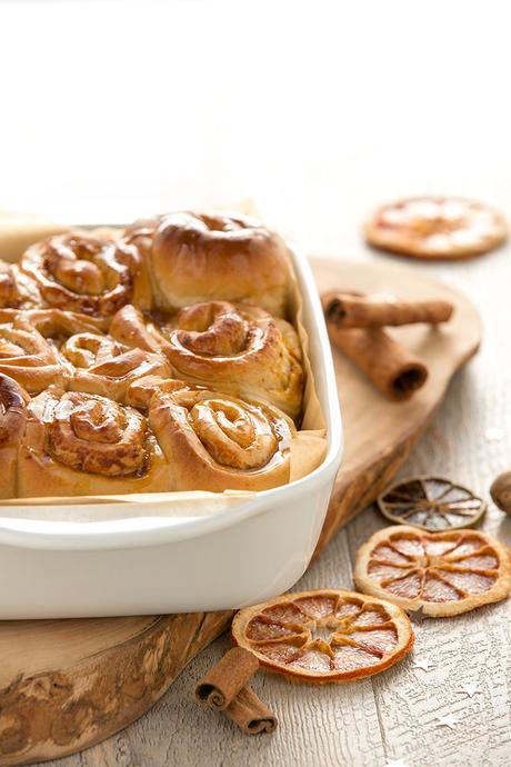 CINNAMON ROLLS VEGAN