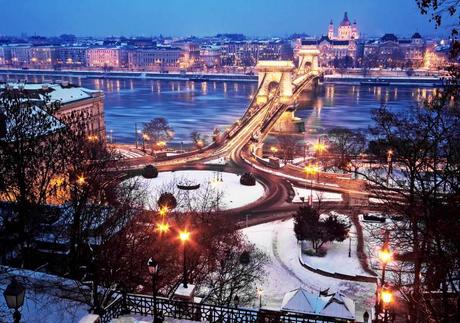 Budapest_shutterstock_156995840