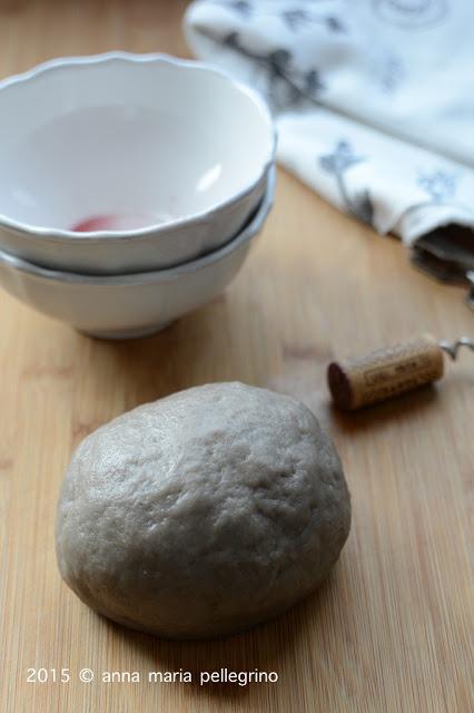 Torcetti speziati al vin brulè e qualche chiacchiera sul biscotto e sul dono