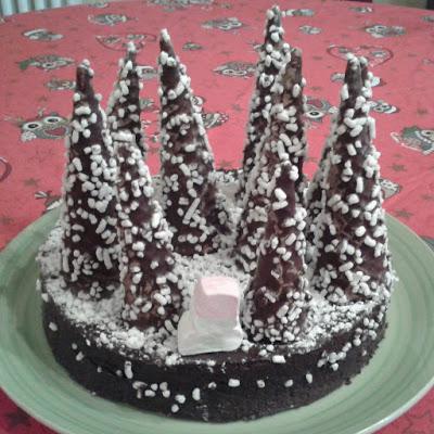 Torta natalizia bosco innevato