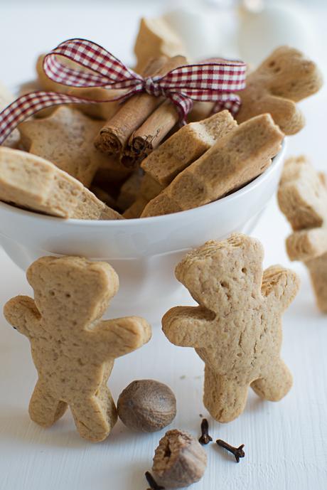 BISCOTTI DI PAN DI ZENZERO (GINGERBREAD) … ora è Natale