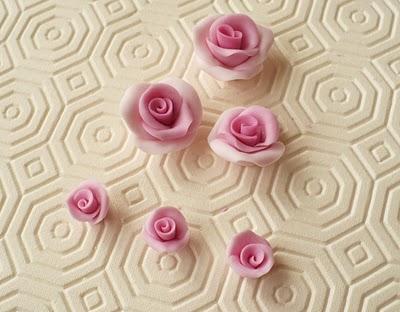 Video tutorial: Roselline in Pasta di Mais - Roses of maize dough