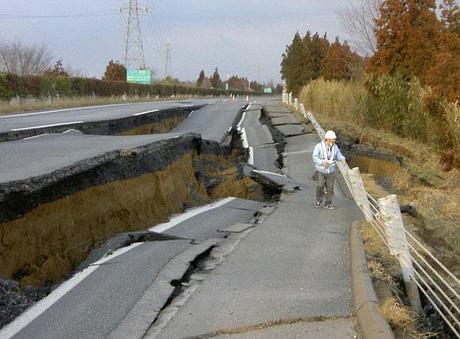 Giappone: 6 giorni per riparare un' autostrada devastata dal terremoto