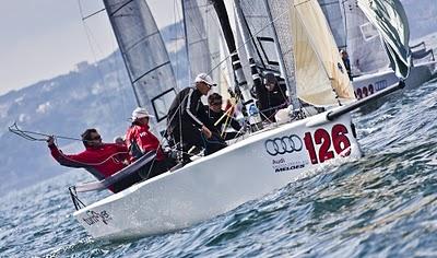 Buona la prima giornata per il nuovo equipaggio targato Amante  Sailing Team a Napoli nel Melges 20