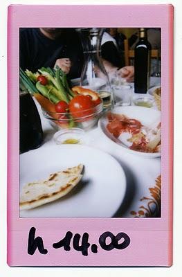 UNA FOTO ALL'ORA (a photo an our) • Fuji Instax Mini 25