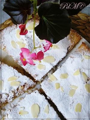 Torta alle mandorle di Santiago e tea a merenda