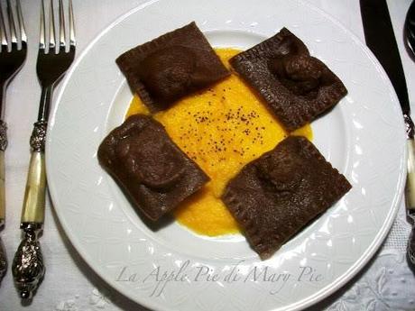 Ravioli di zucca e scampi di Mazara del Vallo con massa di cacao