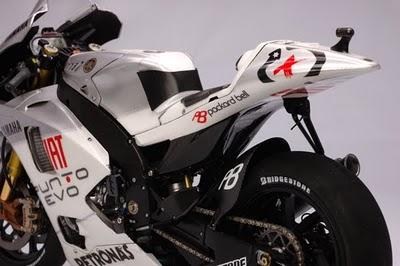 Yamaha YZR-M1 J.Lorenzo Estoril 2009 by Utage Factory House