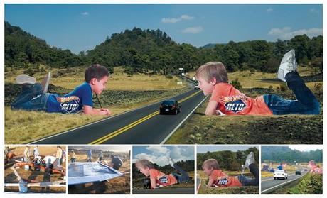 print-outdoor-hot-wheels-children-billboard