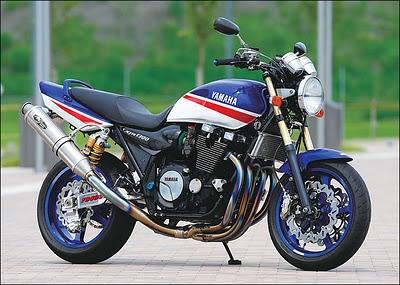 Yamaha XJR 1300 by You Shop 4031