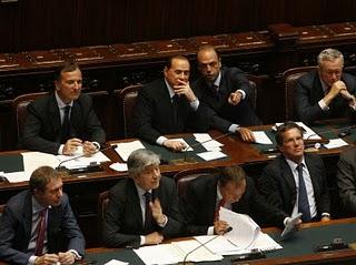 Allarme clandestini rientrato. Da Alfano a La Russa siedono tutti sul banco del governo