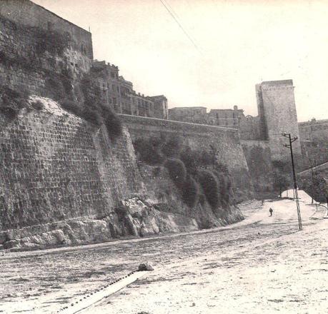 Via del cammino nuovo: il parcheggio