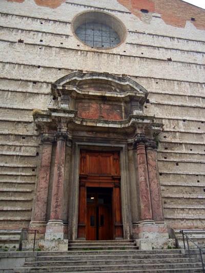 Cattedrale di San Lorenzo_Perugia_viaggiandovaldi