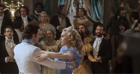 Cenerentola, il Natale di Sky Cinema si accende con la magia del film ispirato alla fiaba Disney