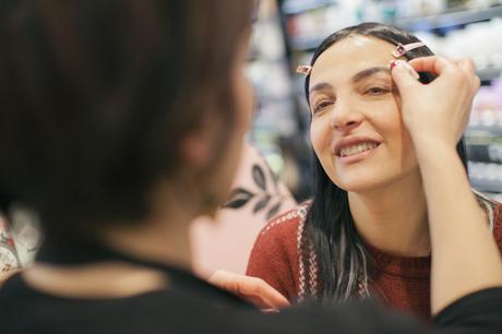 Benefit Brow Bar a Lucca, tintura sopracciglia, Sandra Bacci 