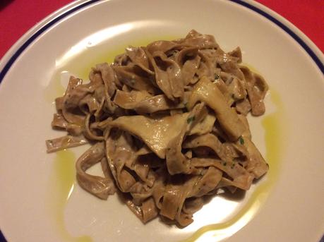 TAGLIATELLE CON FARINA DI CASTAGNE E PORCINI